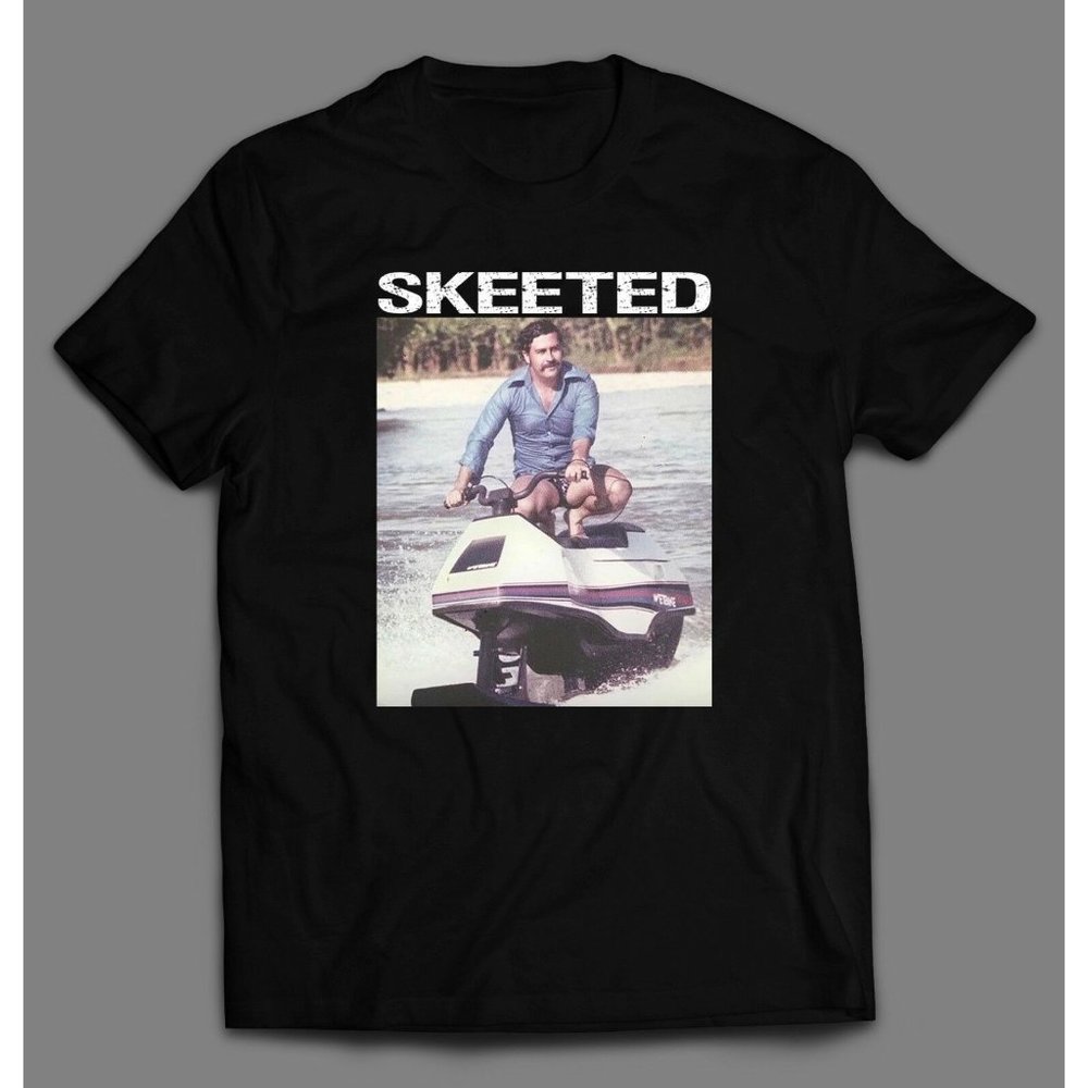 PABLO ESCOBAR RIDING JET SKI  **SKEETED* SHIRT